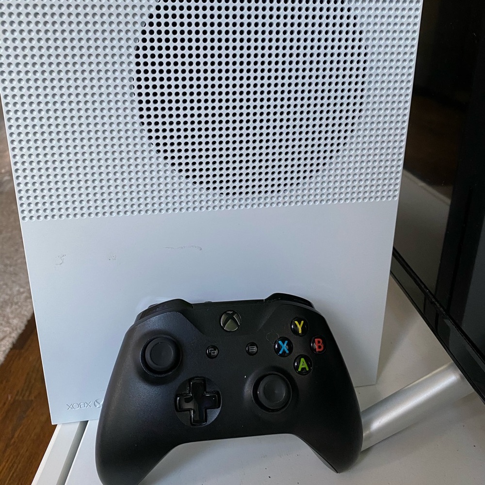 Xbox One S - White Console - GREAT CONDITION!!!!